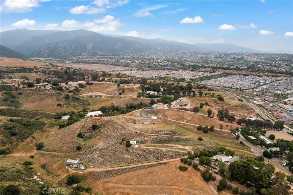 8305 Gambier Corona, CA 92883