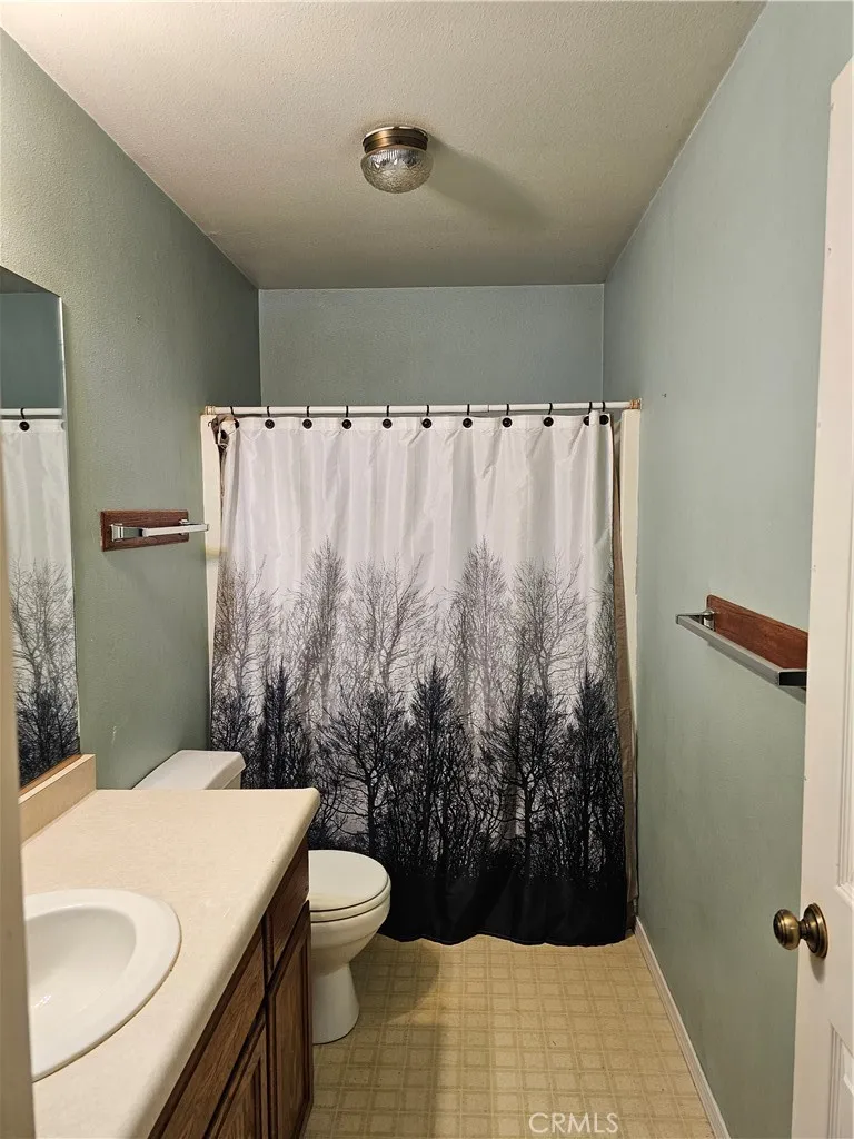 14708 Wood Drive Magalia, CA 95954