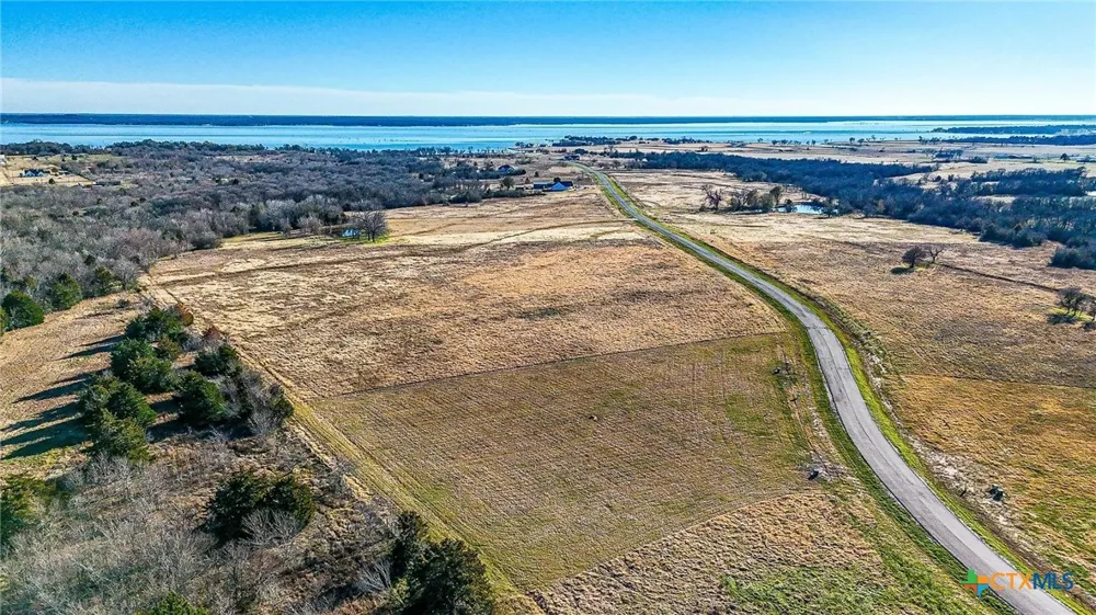 70 Stillwater Shores Corsicana, TX 75109