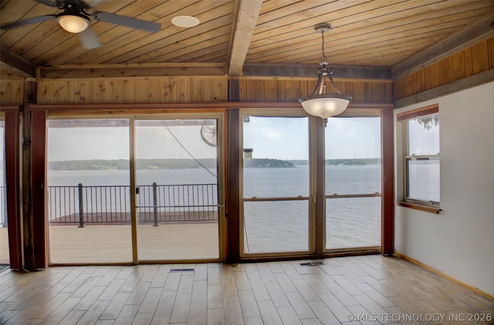 35702 Sportman Road Afton, OK 74331