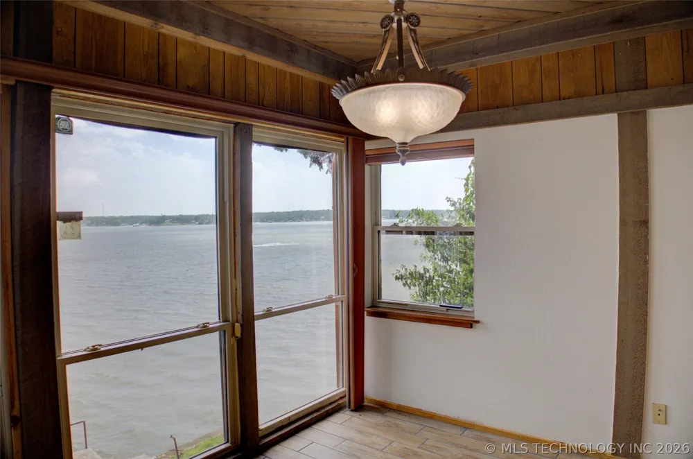 35702 Sportman Road Afton, OK 74331