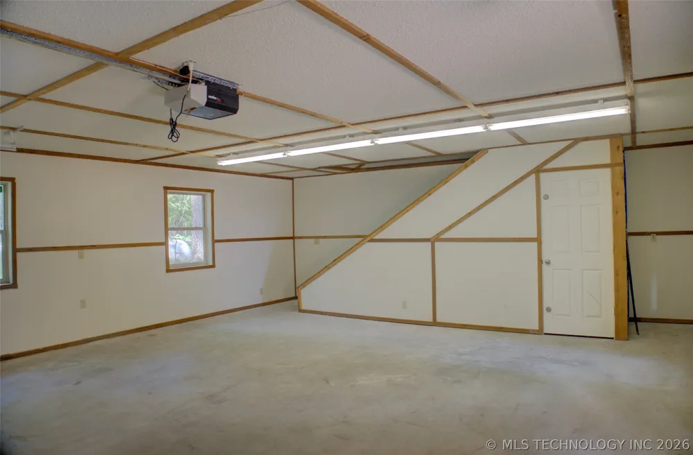 35702 Sportman Road Afton, OK 74331