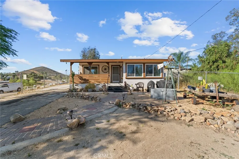 23508 Mount Vernon Menifee, CA 92587