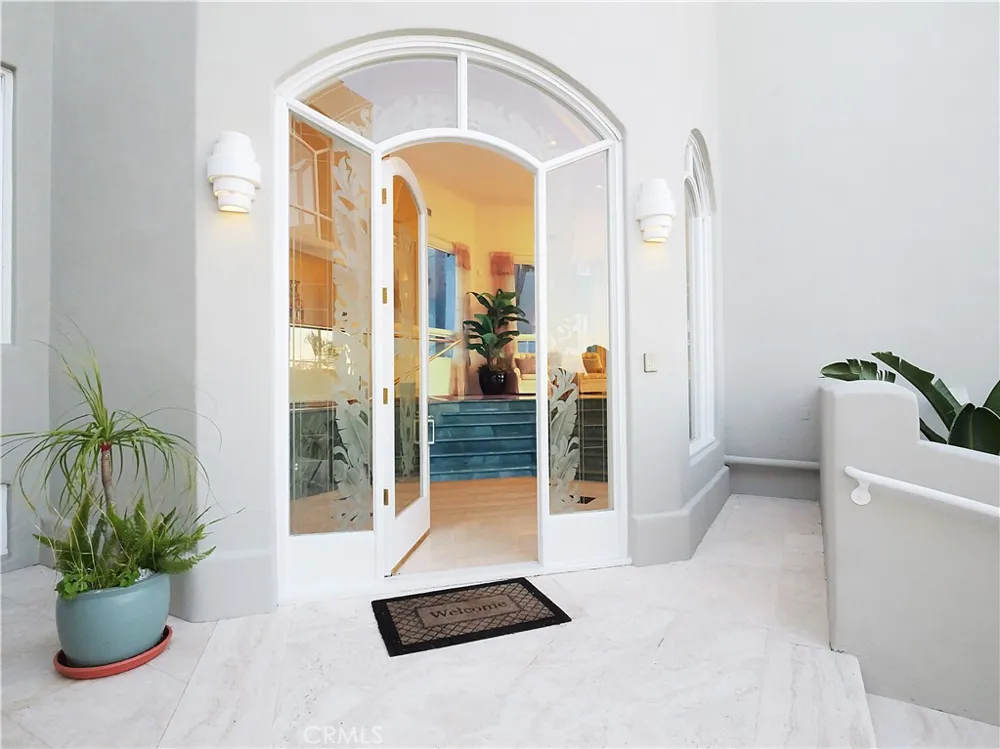 702 via La Cuesta Palos Verdes Estates, CA 90274