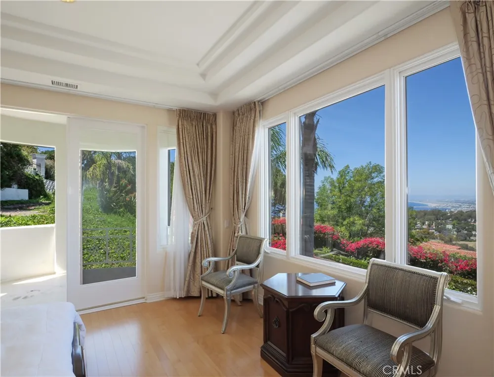 702 via La Cuesta Palos Verdes Estates, CA 90274