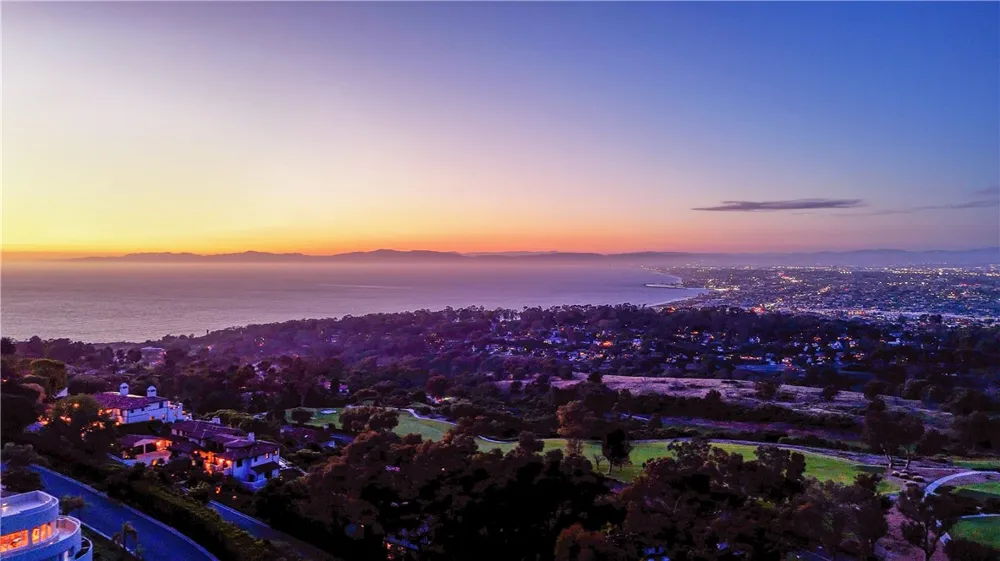 702 via La Cuesta Palos Verdes Estates, CA 90274