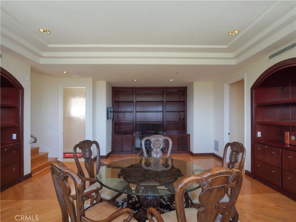 702 via La Cuesta Palos Verdes Estates, CA 90274
