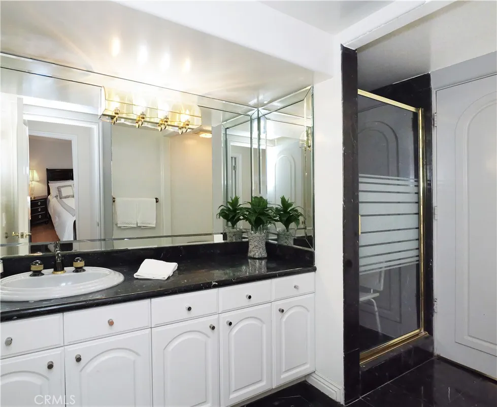 702 via La Cuesta Palos Verdes Estates, CA 90274