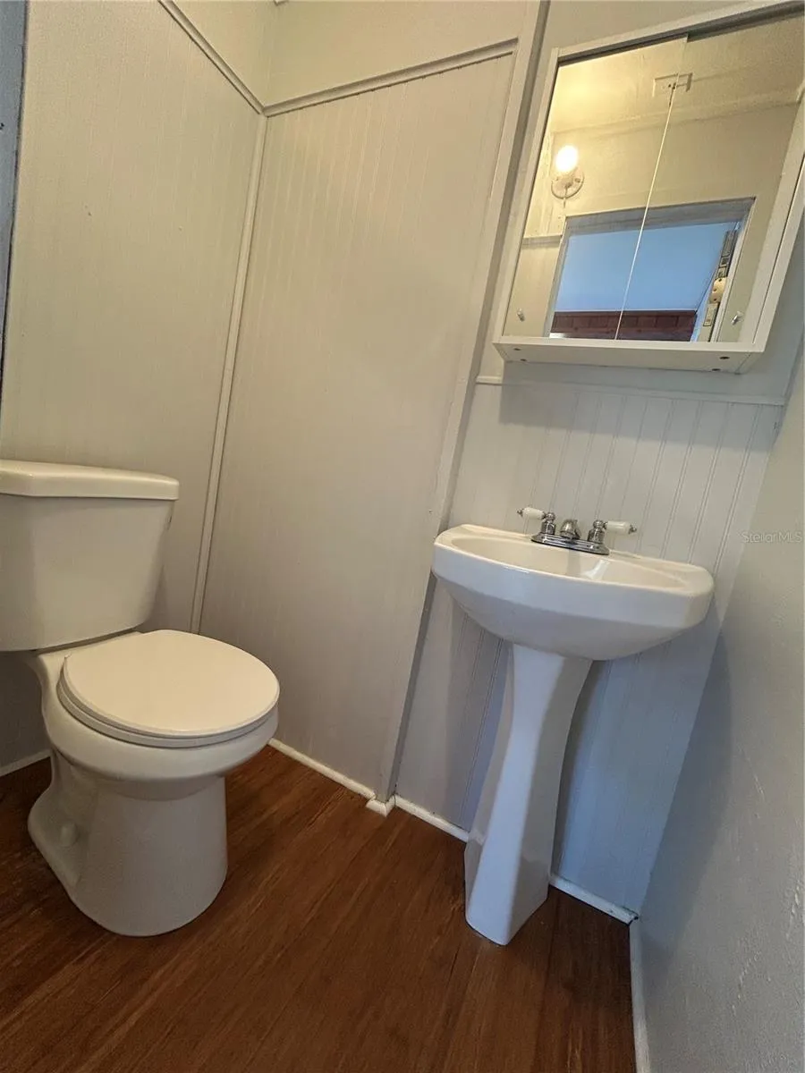 4722 HARRIS AVENUE Sarasota, FL 34233