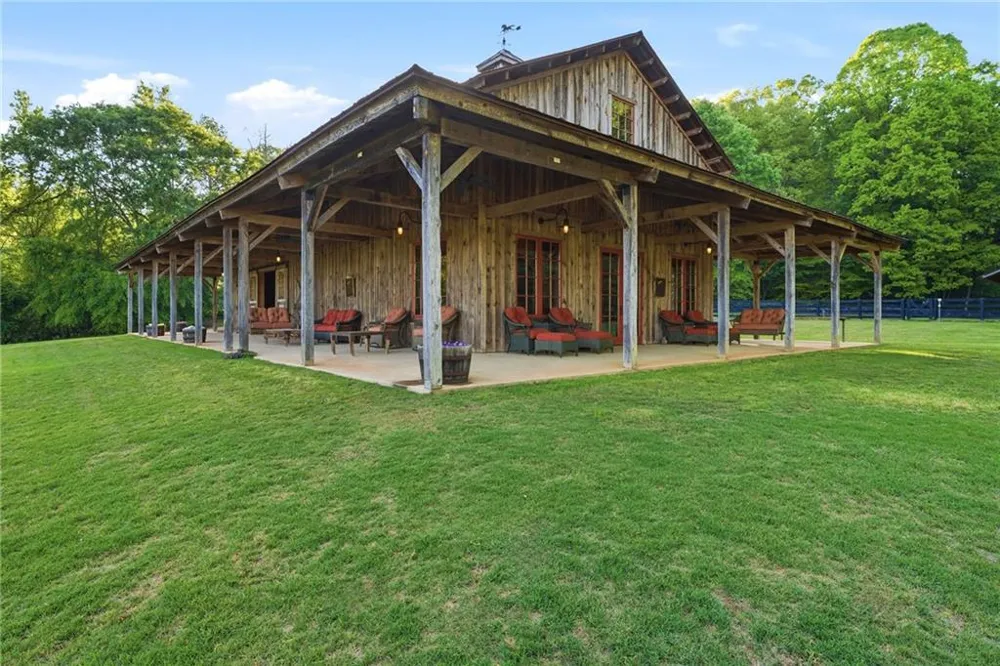 1103 Apple Pie Ridge Road Alto, GA 30510