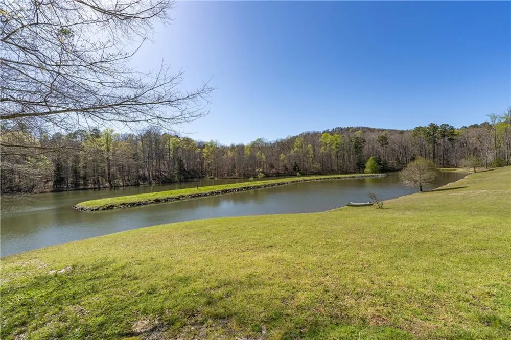1103 Apple Pie Ridge Road Alto, GA 30510