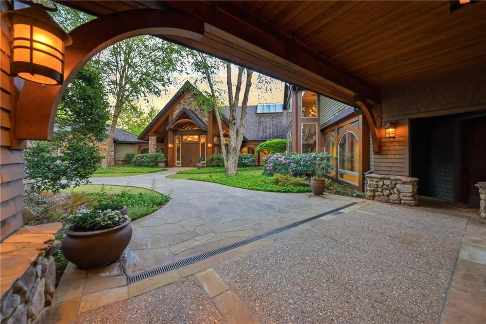 1103 Apple Pie Ridge Road Alto, GA 30510