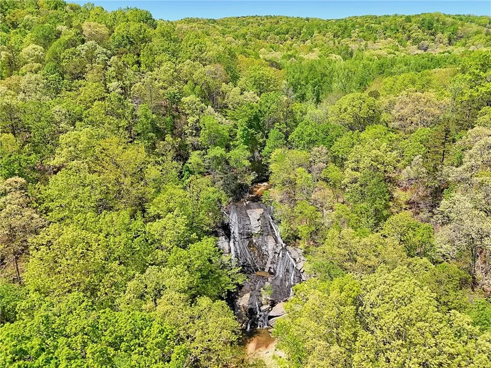 1103 Apple Pie Ridge Road Alto, GA 30510