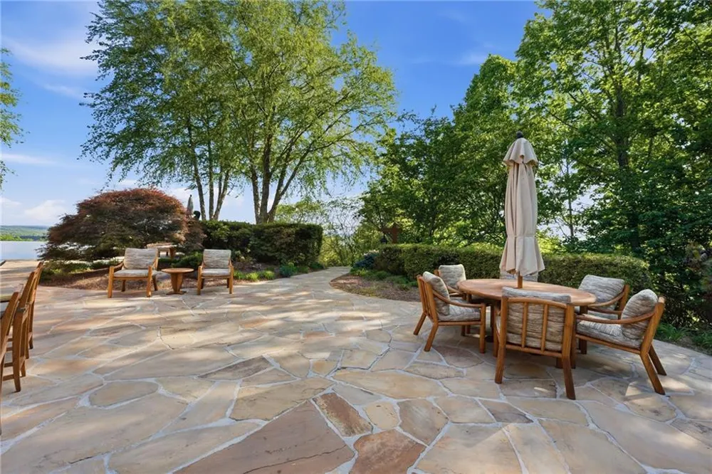 1103 Apple Pie Ridge Road Alto, GA 30510