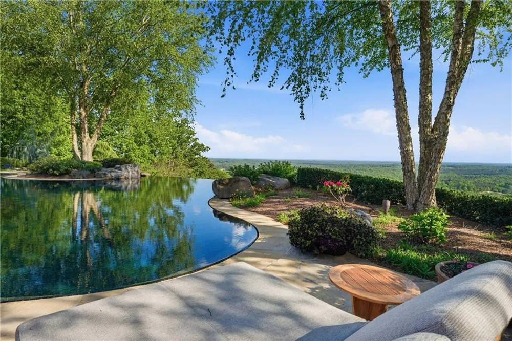 1103 Apple Pie Ridge Road Alto, GA 30510
