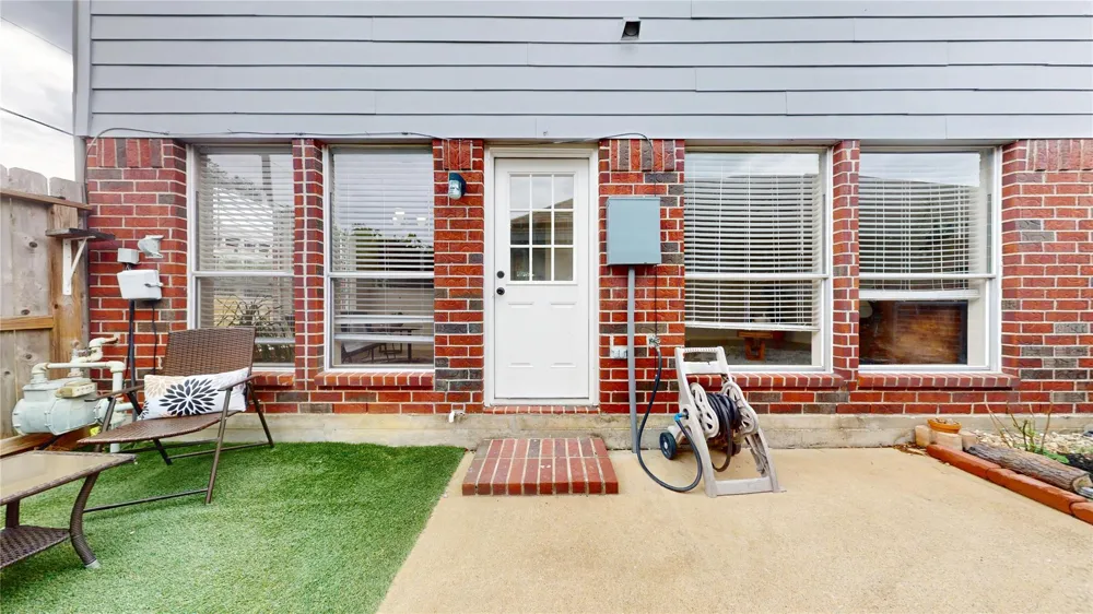 1205 El Camino Drive Webster, TX 77058