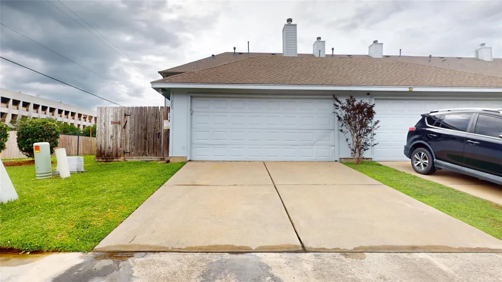 1205 El Camino Drive Webster, TX 77058