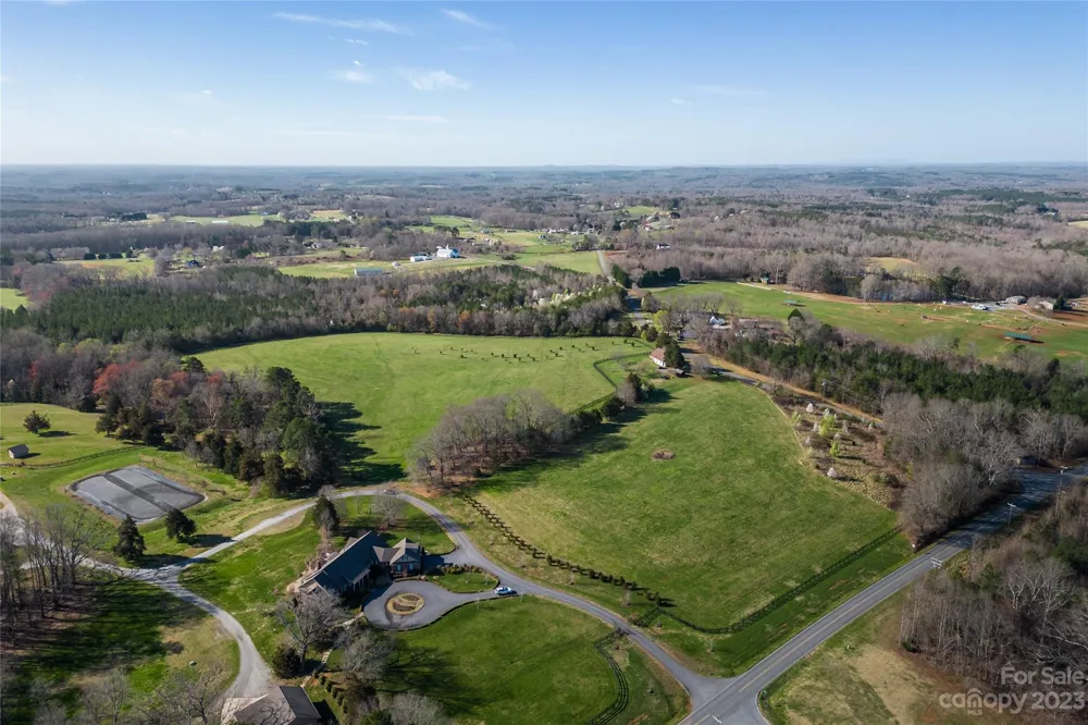 157 Melvin Hill Road Columbus, NC 28722