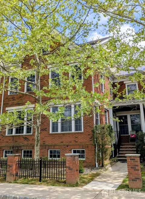 10 Okeson Street