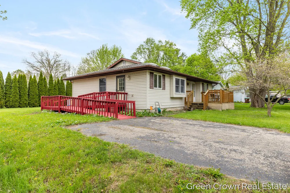 4982 Wilcox Road Holt, MI 48842