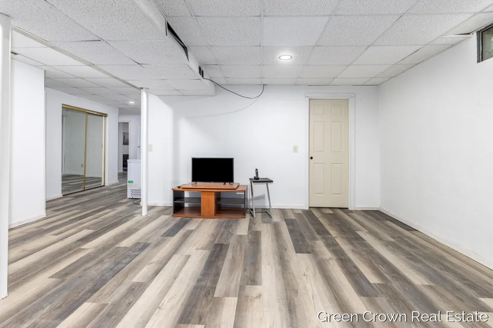 4982 Wilcox Road Holt, MI 48842