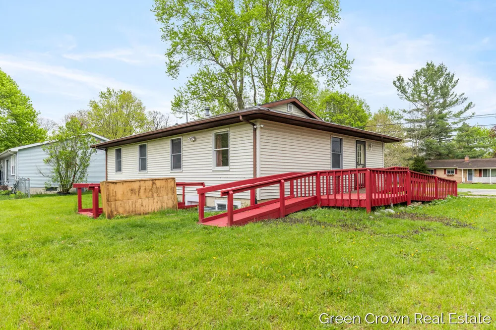 4982 Wilcox Road Holt, MI 48842
