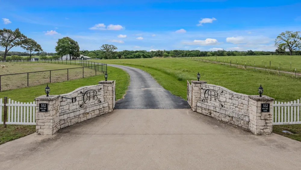 552 Vz County Road 2142 Wills Point, TX 75169