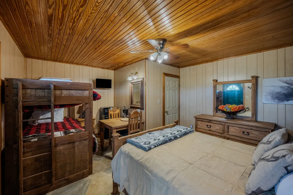 552 Vz County Road 2142 Wills Point, TX 75169