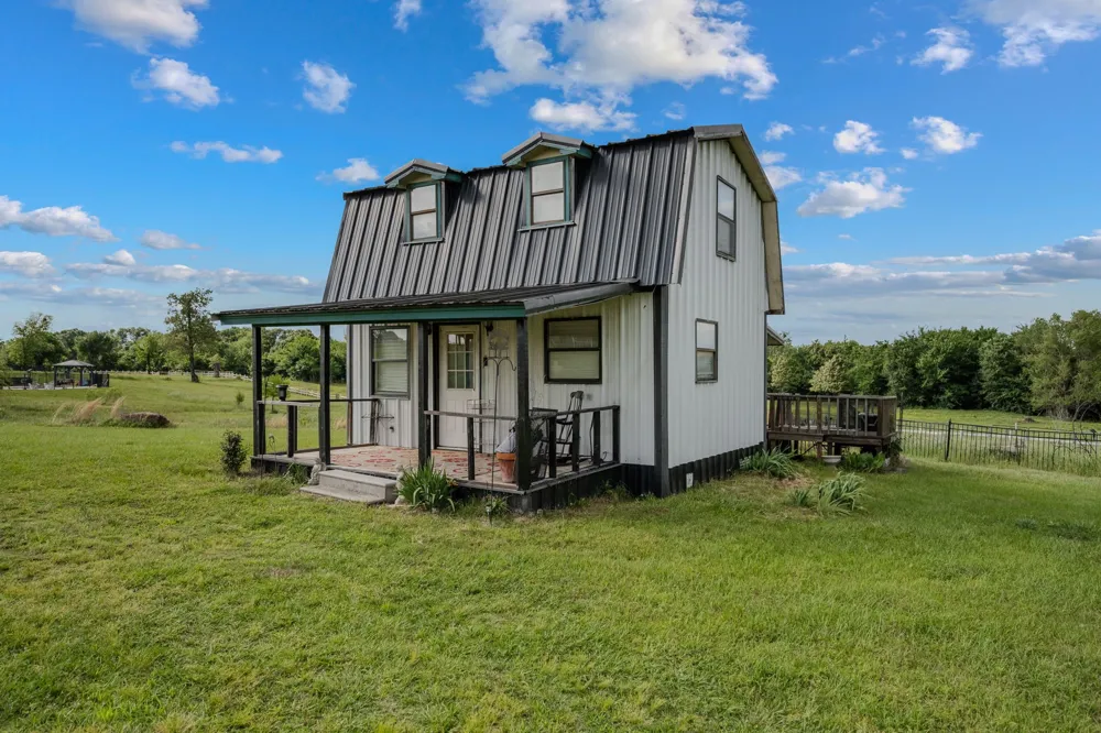 552 Vz County Road 2142 Wills Point, TX 75169