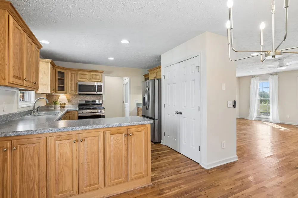 7899 W Lick Creek Rd Primm Springs, TN 38476
