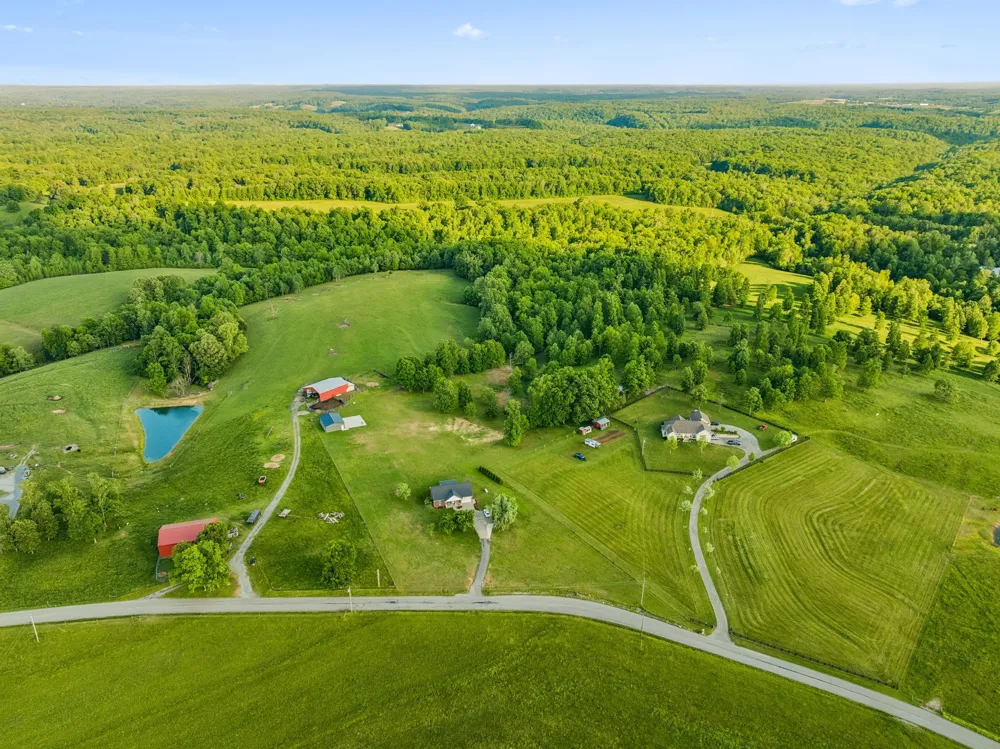 7899 W Lick Creek Rd Primm Springs, TN 38476