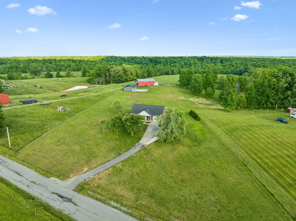 7899 W Lick Creek Rd Primm Springs, TN 38476