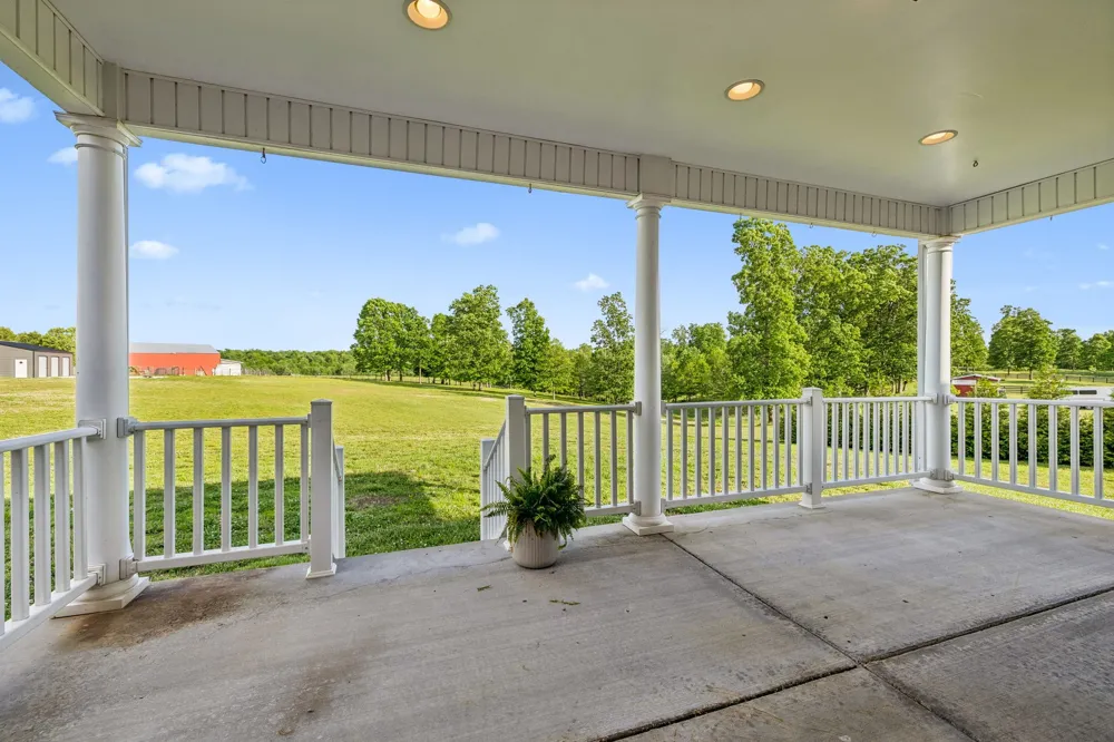 7899 W Lick Creek Rd Primm Springs, TN 38476