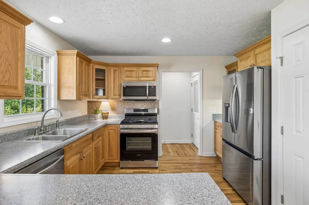 7899 W Lick Creek Rd Primm Springs, TN 38476
