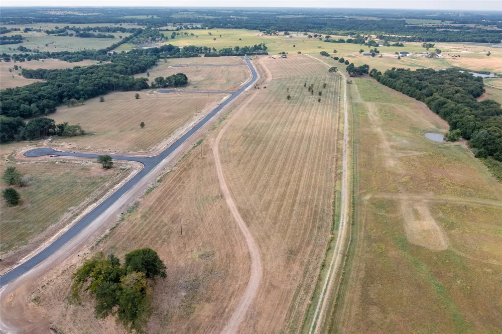 615 Bois D 'Arc Lane Dodd City, TX 75438