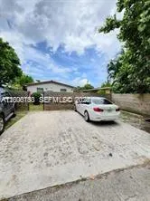 8960 NE 2nd Ave #1 El Portal, FL 33138