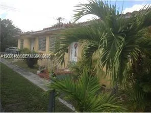 8960 NE 2nd Ave #1 El Portal, FL 33138