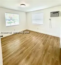 8960 NE 2nd Ave #1 El Portal, FL 33138