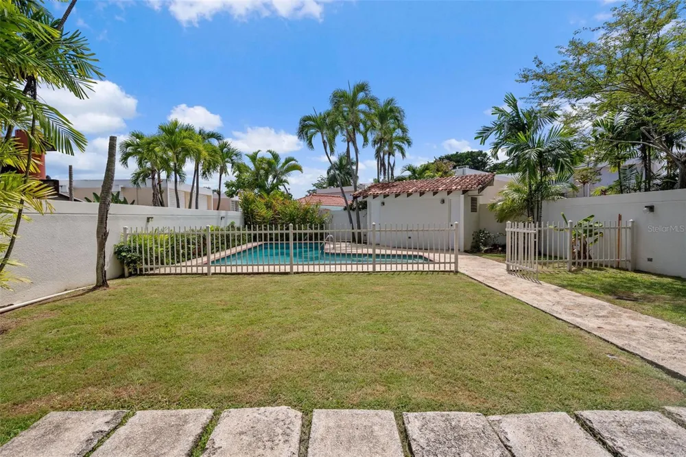 2 CALLE 2 #C5 San Juan, PR 00927