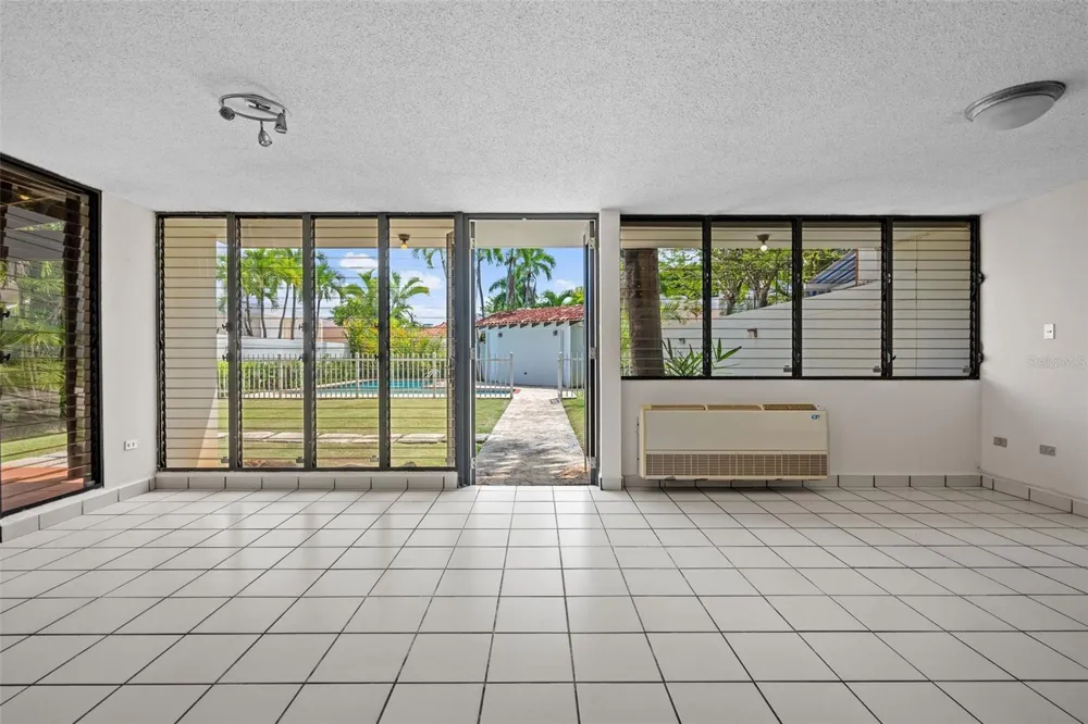 2 CALLE 2 #C5 San Juan, PR 00927