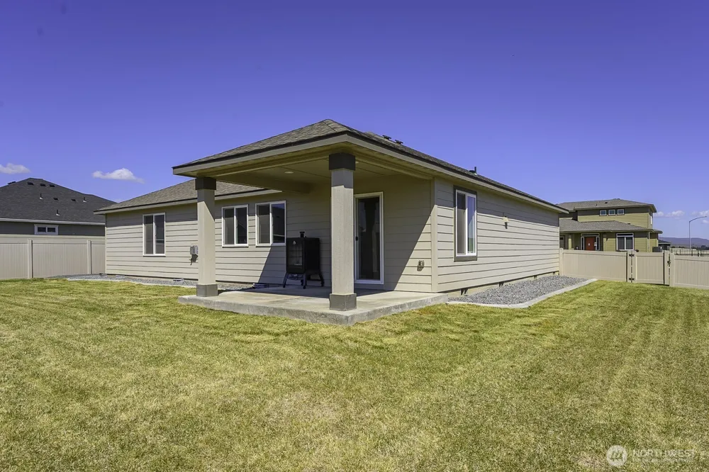 1012 8th Avenue NE Ephrata, WA 98823