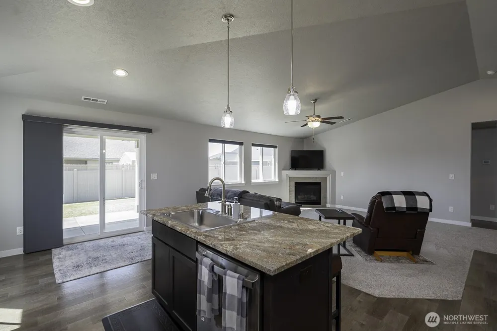 1012 8th Avenue NE Ephrata, WA 98823