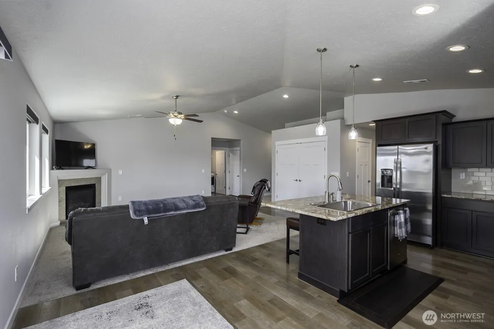 1012 8th Avenue NE Ephrata, WA 98823