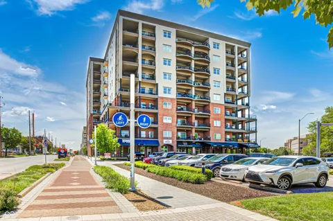 435 Virginia Avenue #302