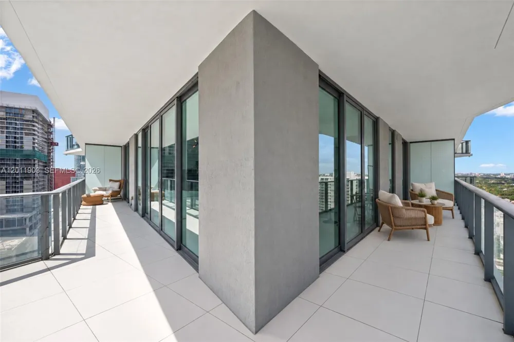 1300 S Miami Ave #2001 Miami, FL 33130