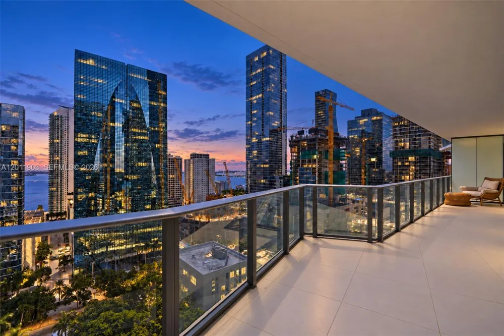 1300 S Miami Ave #2001 Miami, FL 33130