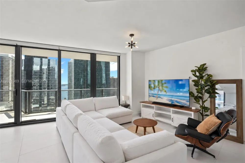 1300 S Miami Ave #2001 Miami, FL 33130