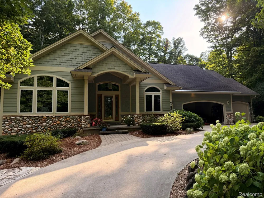 6788 E Hoxie Road Solon Township, MI 49621