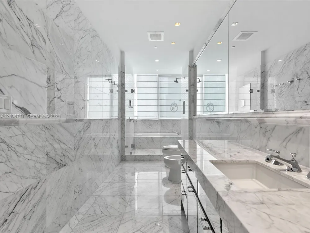 17475 Collins Ave #2302 Sunny Isles Beach, FL 33160