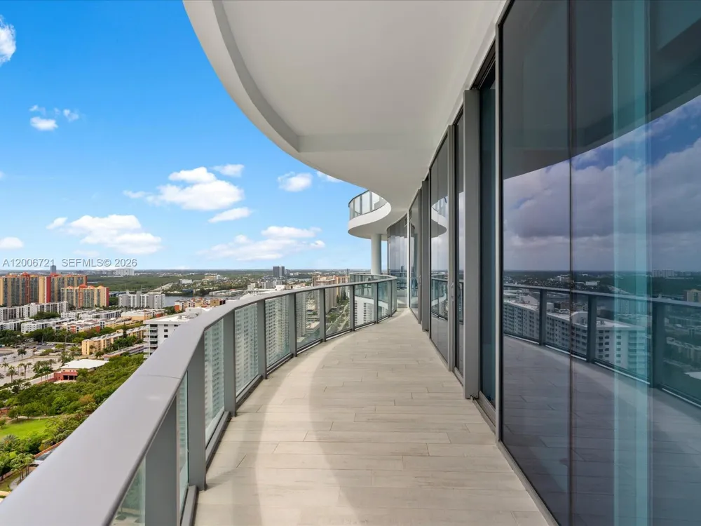 17475 Collins Ave #2302 Sunny Isles Beach, FL 33160